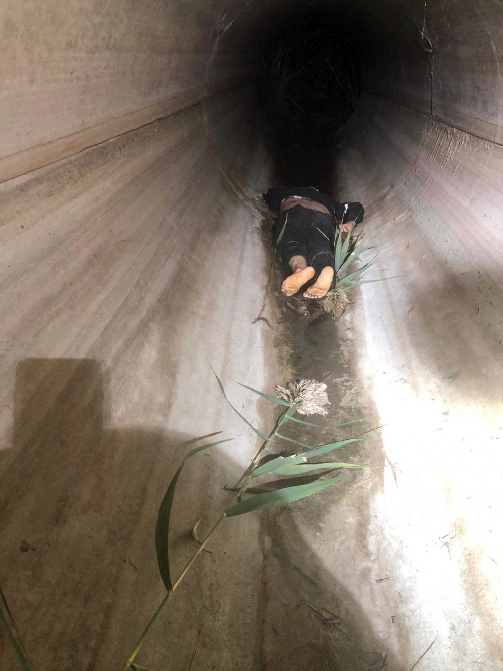 Kendisiyle ilişkiye girdiği dedikodusunu yapan Afgan işçiyi öldürdü