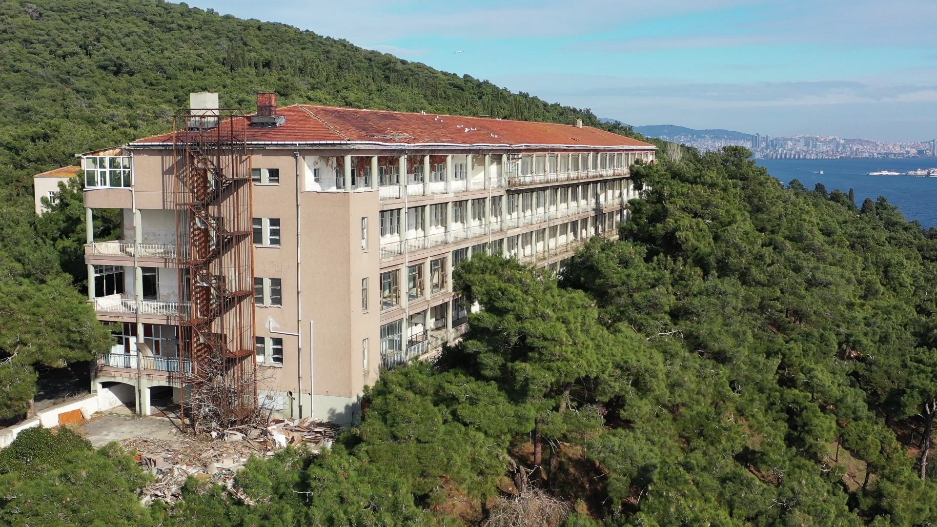 Diyanet İşleri Başkanlığı Heybeliada'daki pandemi arazsine ilişkin açıklama yaptı