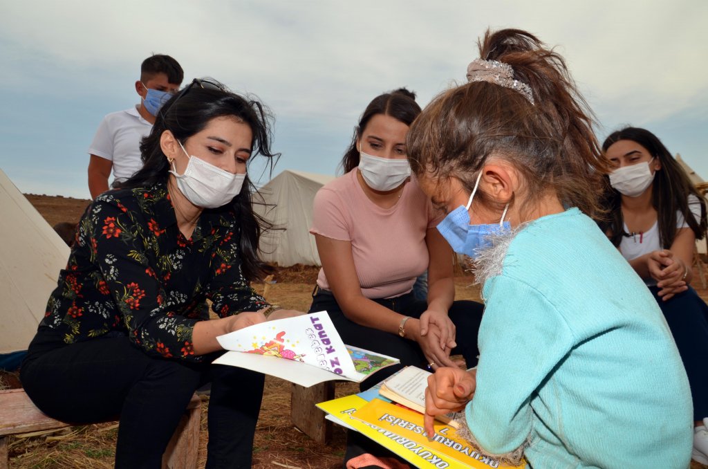 Muş'ta internet erişimi olmayan yayladaki çocuklara destek