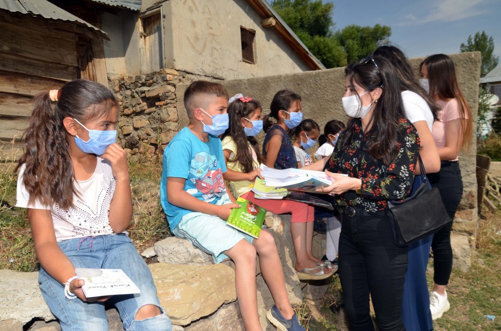 Muş'ta internet erişimi olmayan yayladaki çocuklara destek