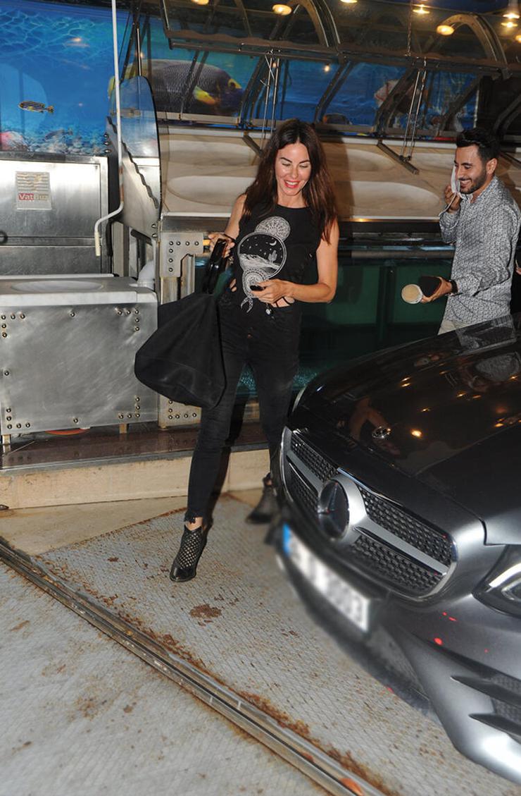 Defne Samyeli, Cem Yılmaz'ın otomobilini mi kullanıyor?