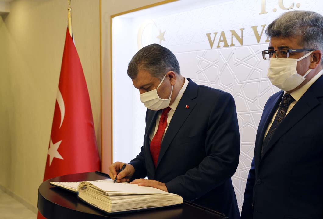 Bakan Koca'dan koronavirüs açıklaması: Tekrar bir artış yaşanıyor