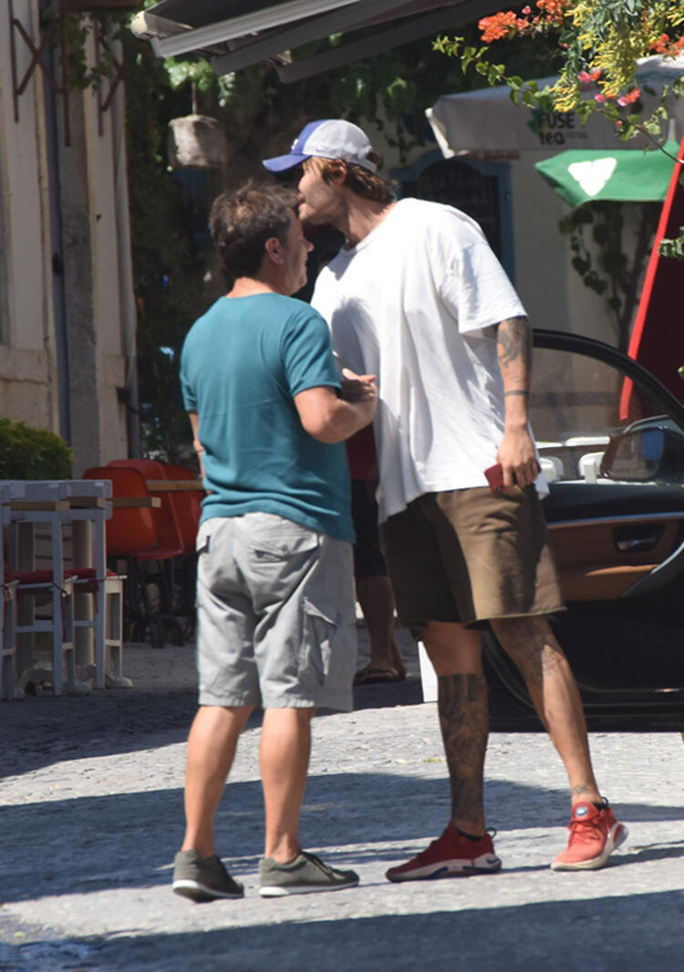 Survivor Nisa, Çeşme'de Barış'ın babası ile tanıştı!