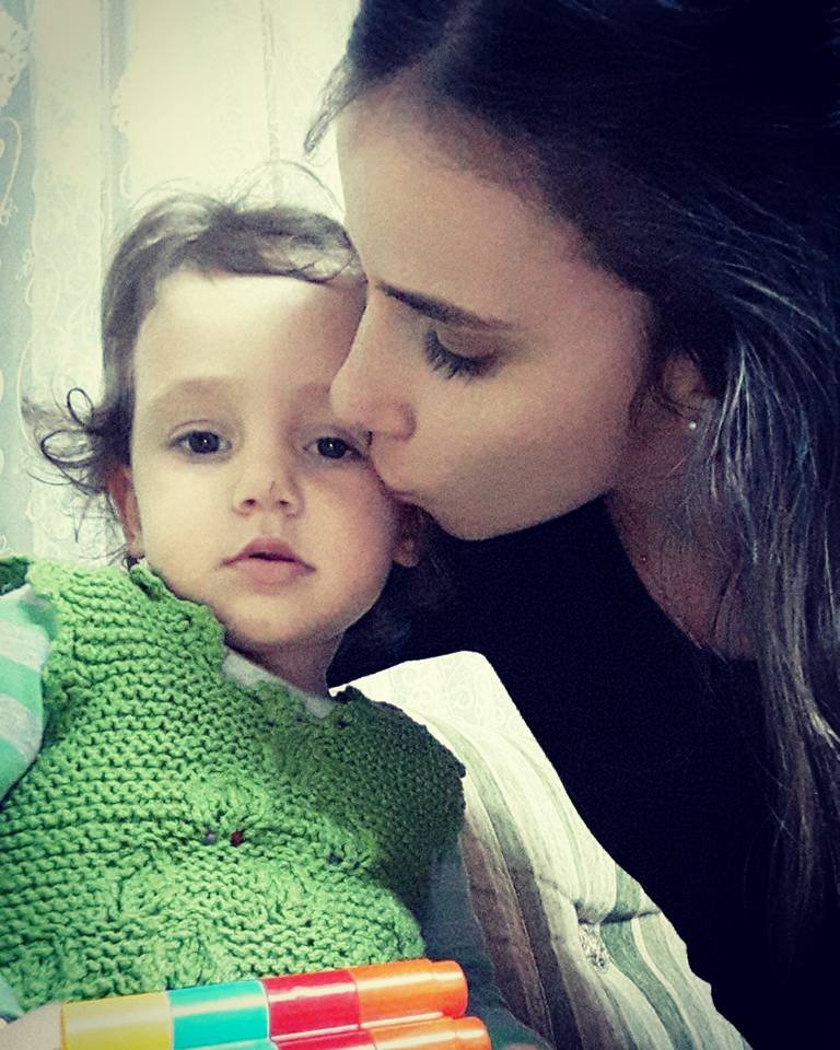 Mahkeme babası taarfından annesi öldürülen Efsa'ya annesinin soyadını verdi