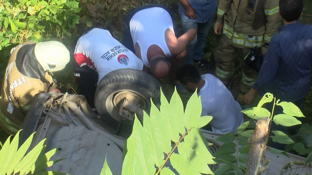 Sarıyer'de otomobil 15 metre yüksekten yere çakıldı: 1 yaralı