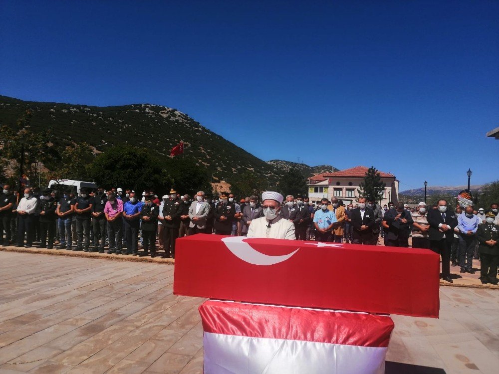 Şehit Jandarma Uzman Çavuş Hüseyin Çatal son yolculuğuna uğurlandı