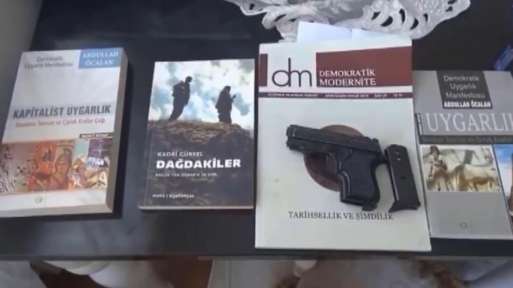 Küçükçekmece'de molotof ve ses bombası atan 2 kişi yakalandı