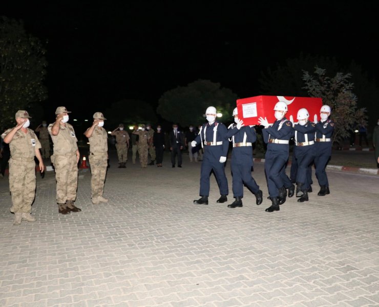 Uzman çavuş Hüseyin Çatal Tunceli'de kalp krizi geçirerek Şehit oldu