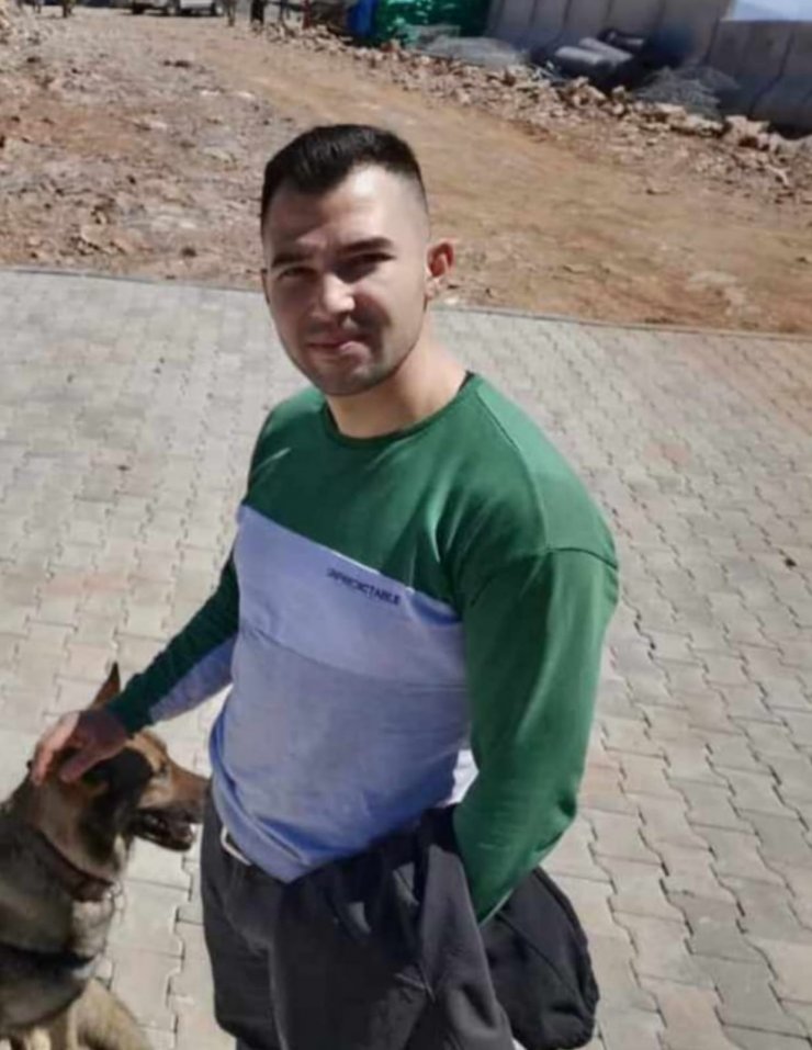 Uzman çavuş Hüseyin Çatal Tunceli'de kalp krizi geçirerek Şehit oldu