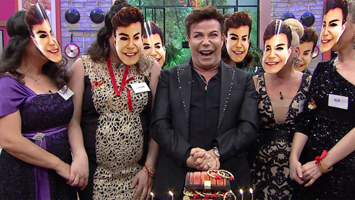 Fatih Ürek Gelinim Mutfakta'yı bırakıp Kuaförüm Sensin jürisi oldu