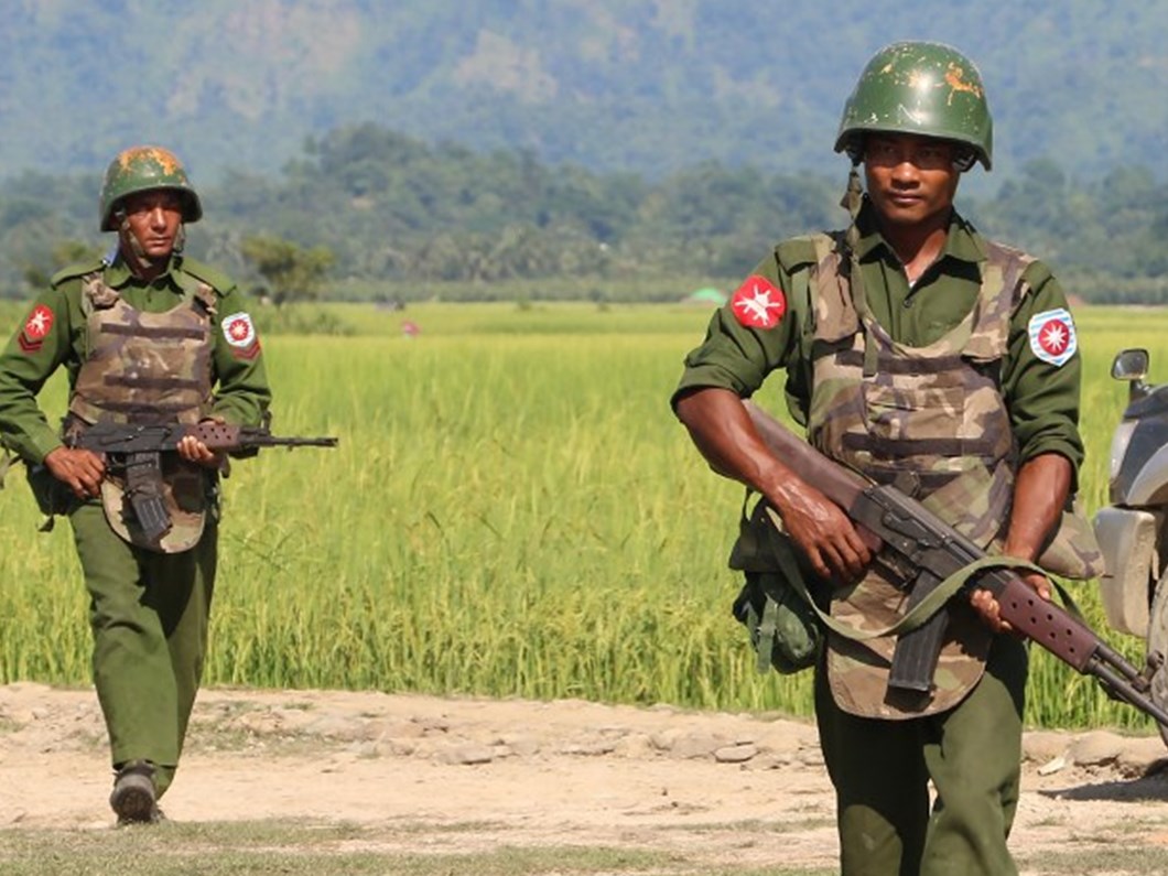 Myanmarlı askerler, Arakanlı Budist kadına tecavüzü itiraf etti