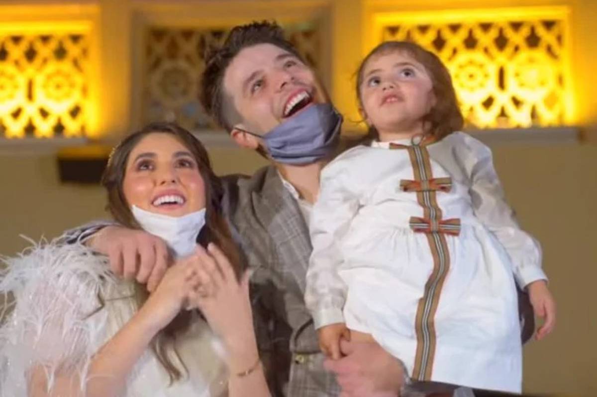 YouTuber çift çocuklarının cinsiyet partisi için 130 bin dolar harcadı 