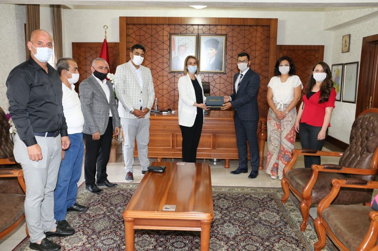 HAK-İŞ deklerasyon değişikliği önerilerini bakanlığa sundu