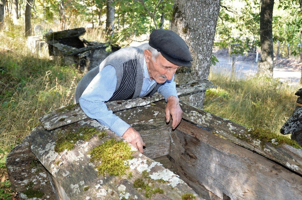 Tokat'taki ahşap mezarları görenler gözlerine inanamıyor