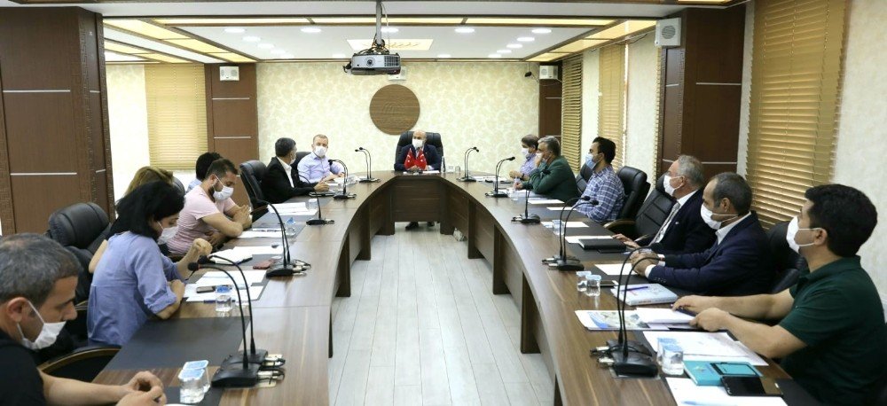 Mardin’de tarihi yapıların restorasyon değerlendirmesi için toplantı