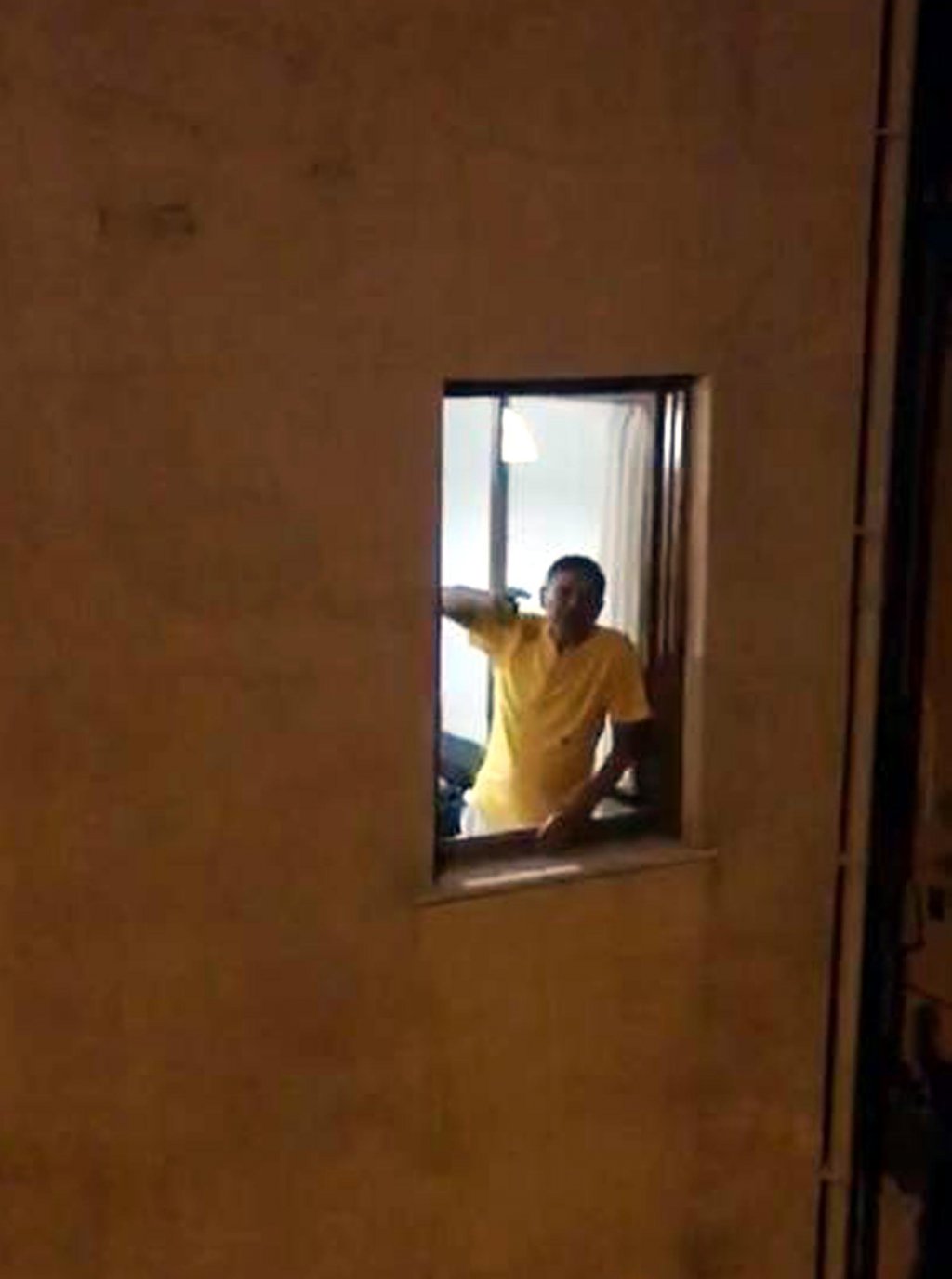 Hırsız sandığını iddia ettiği kadını av tüfeğiyle öldürdü