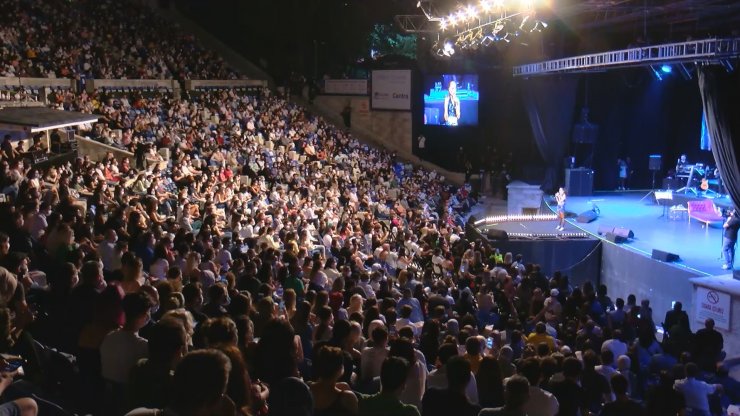 Yıldız Tilbe, Harbiye Açıkhava Konserinde hayranlarına unutulmaz anlar yaşattı