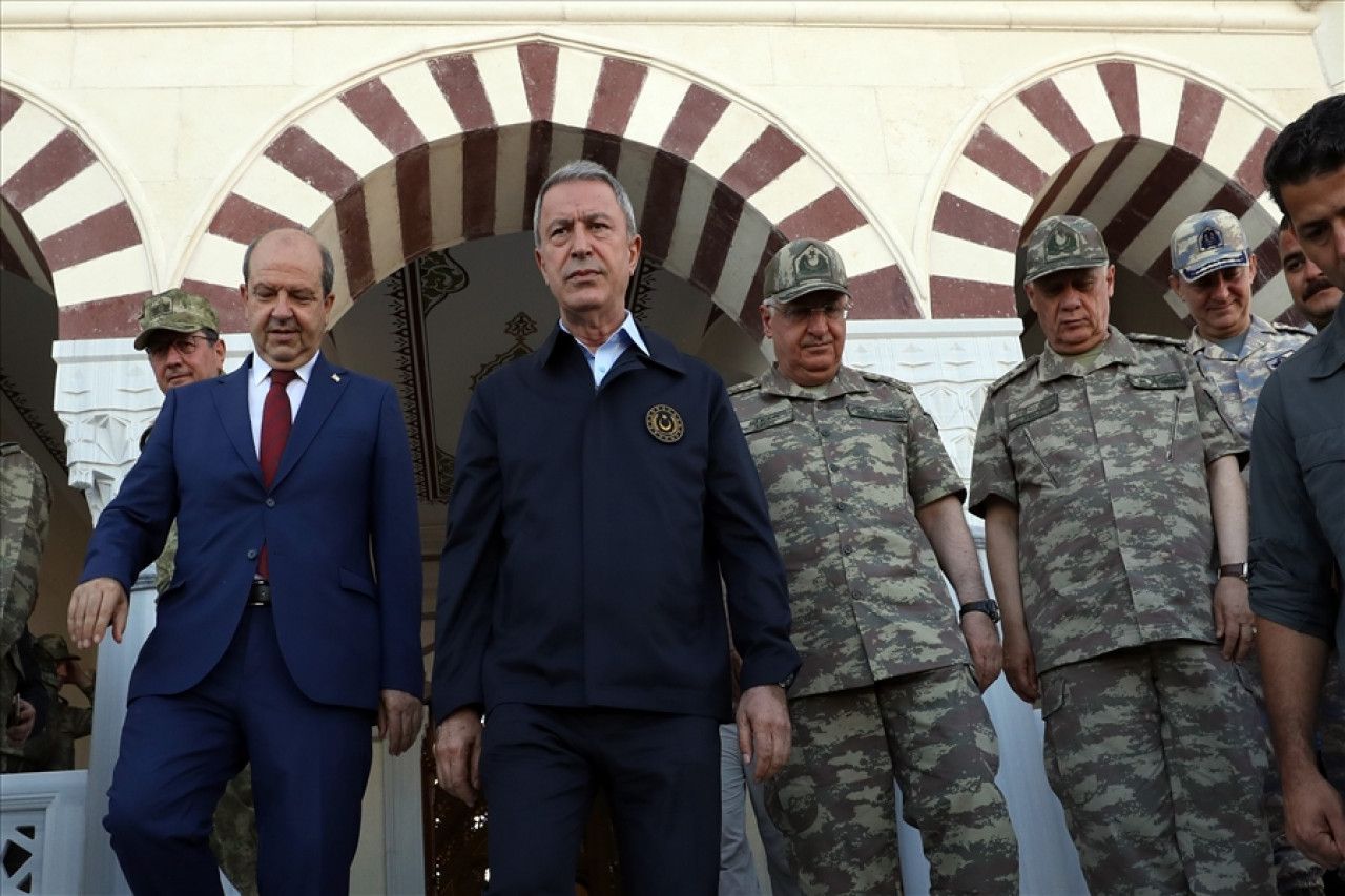 Bakan Akar: Herkes kafasına soksun, Kıbrıs bizim milli meselemiz!