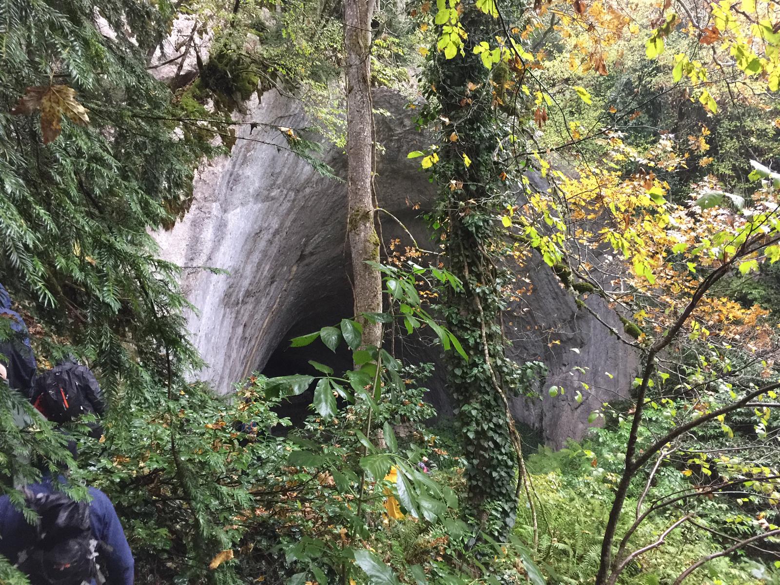 Ilgarini mağarasında insan kemikleri bulundu