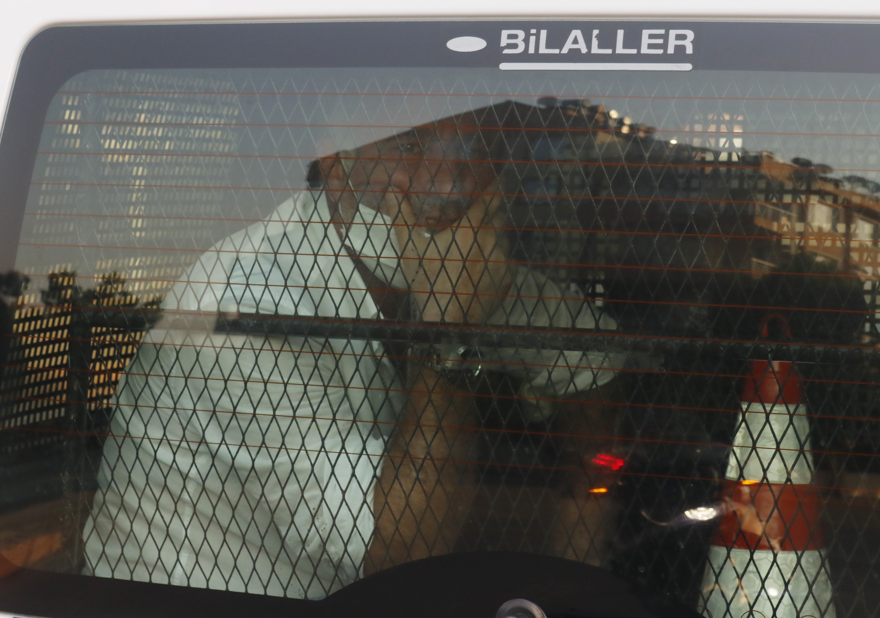 Taciz ettiği kadının evine gelince gözaltına alındı