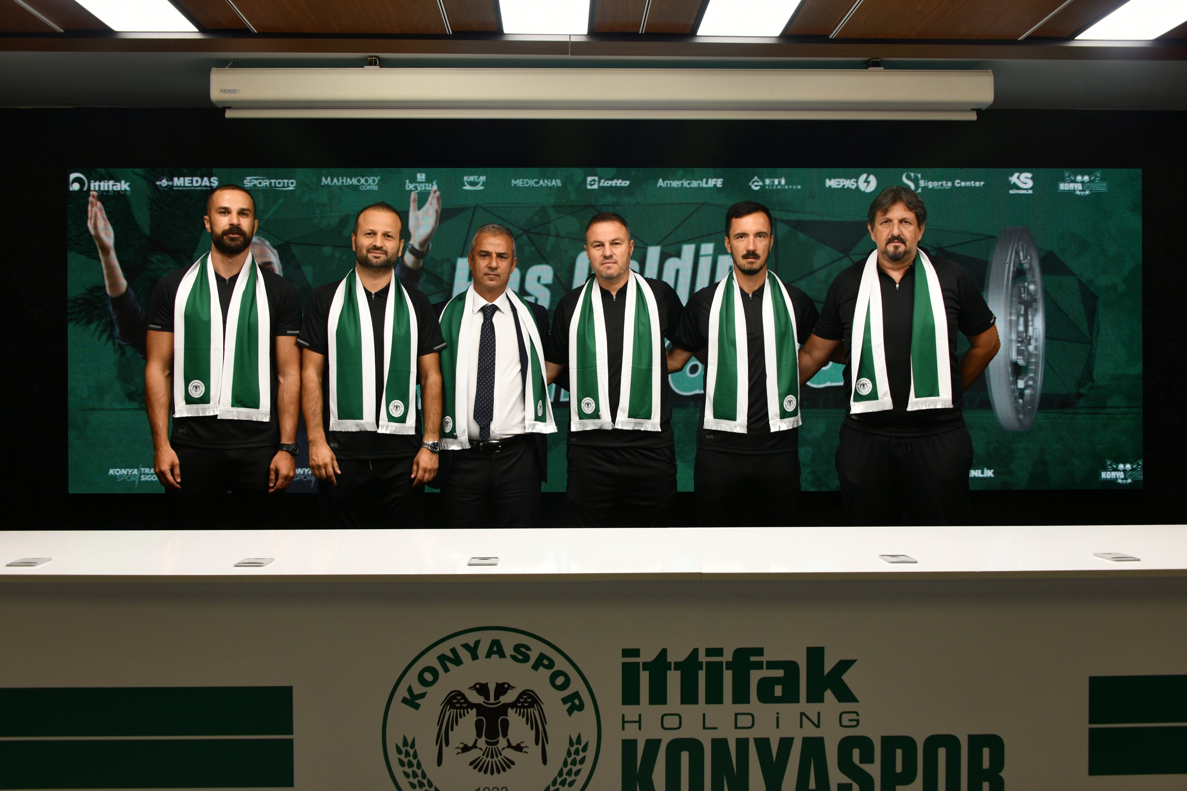 Konyaspor, İsmail Kartal ile anlaştı!