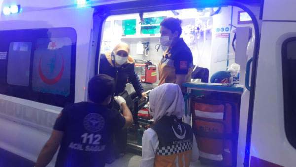 Pendik'te yolcu otobüsü devrildi: 11 yaralı