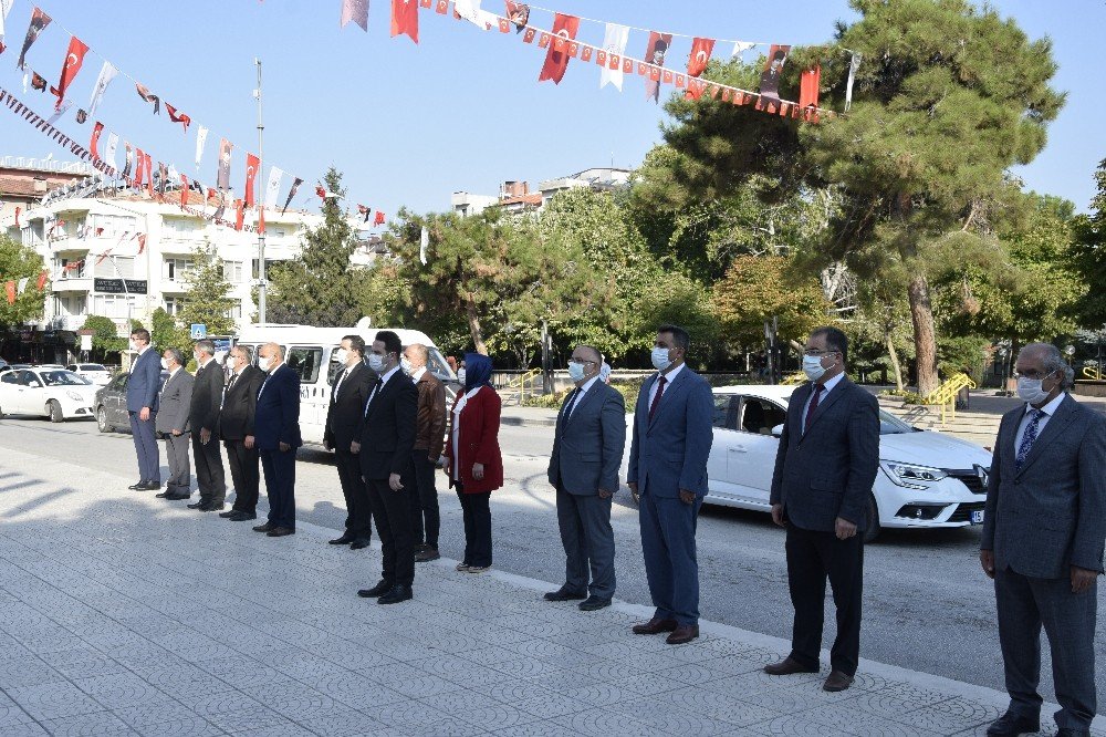 Burdur İl Milli Eğitim Müdüründen açıklama: Okullar AVMlerden güvenli 