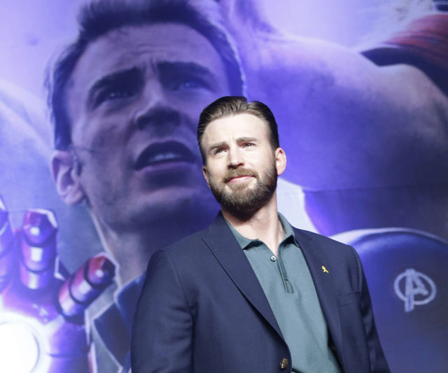 Chris Evans, yanlışlıkla çıplak fotoğrafını paylaştı!