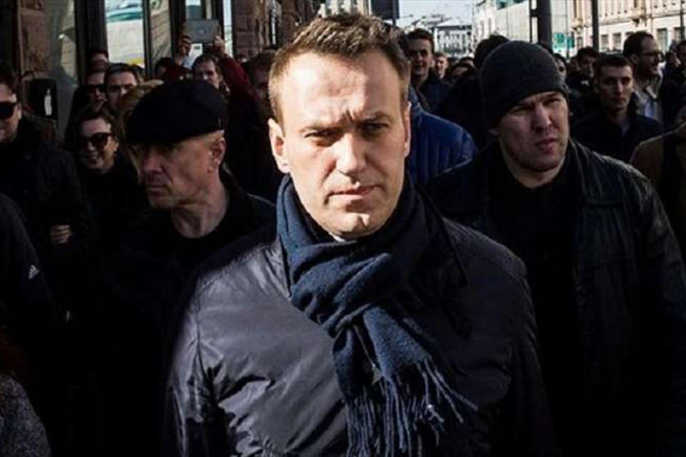 Zehirlendiği iddia edilen Navalnıy, iyileşme sürecinde