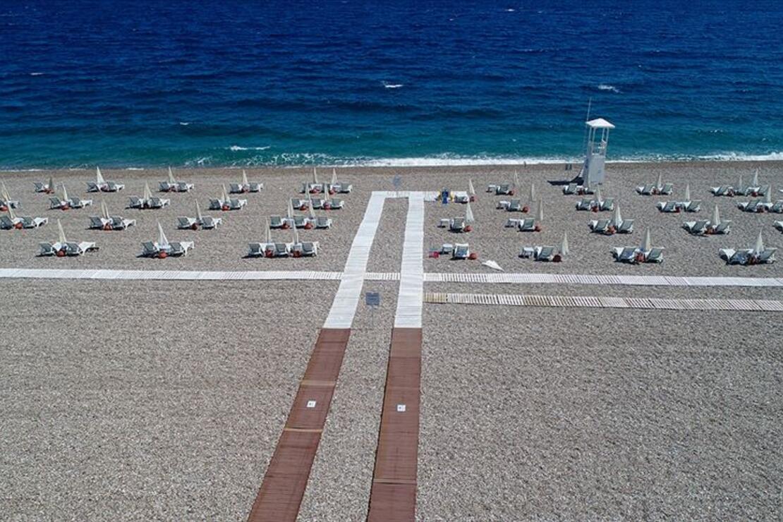 Sahilde 'Ölmek istemiyorum' diye ağlayan kadının karantinada olması gerektiği anlaşıldı