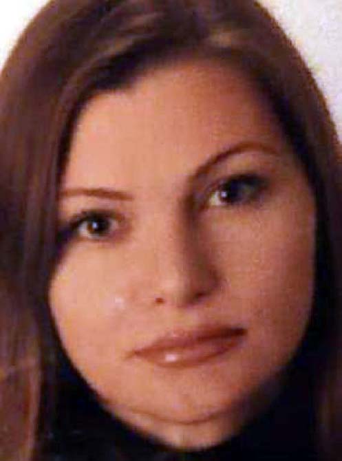 8 katlı binanın çatı katından düşen kadın hayatını kaybetti! O dehşet anları kamerada