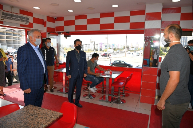 Tuzla'da 17 mahalleye eş zamanlı koronavirüs denetimi!