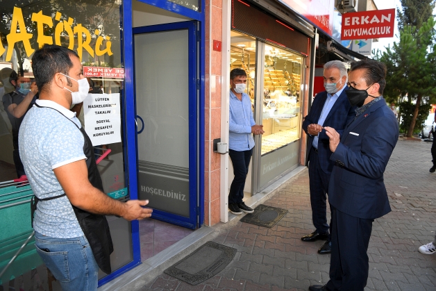 Tuzla'da 17 mahalleye eş zamanlı koronavirüs denetimi!