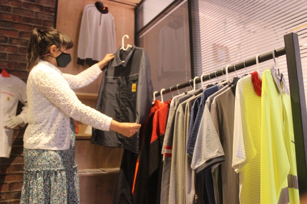 Bursa'da koronavirüsü öldüren kumaş üretildi