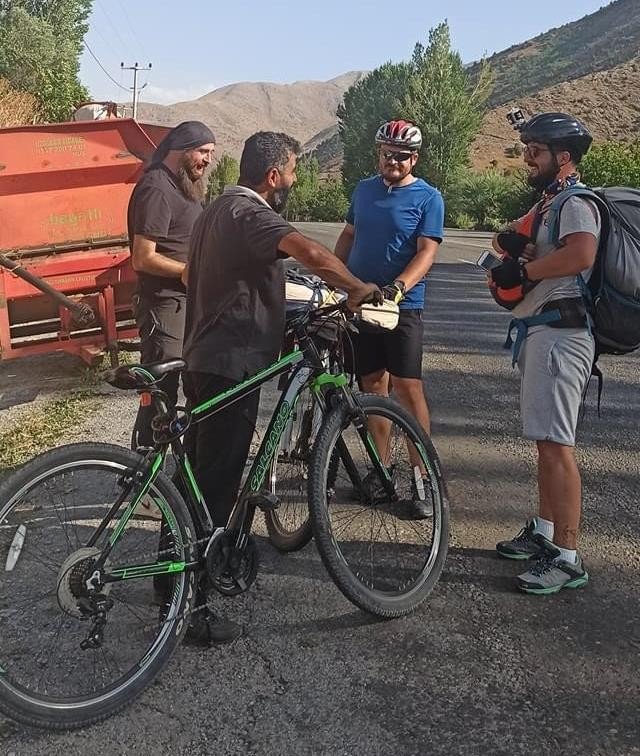 Van Gölü'nde kirliliğe dikkat çekme etkinliği: 365 km pedal çevirdiler