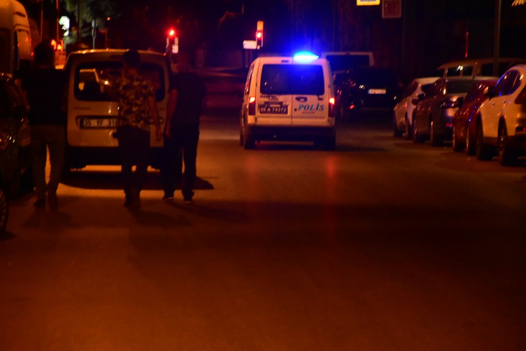 İzmir'de kuyumcu soygunu: 250 bin lira gasbettiler