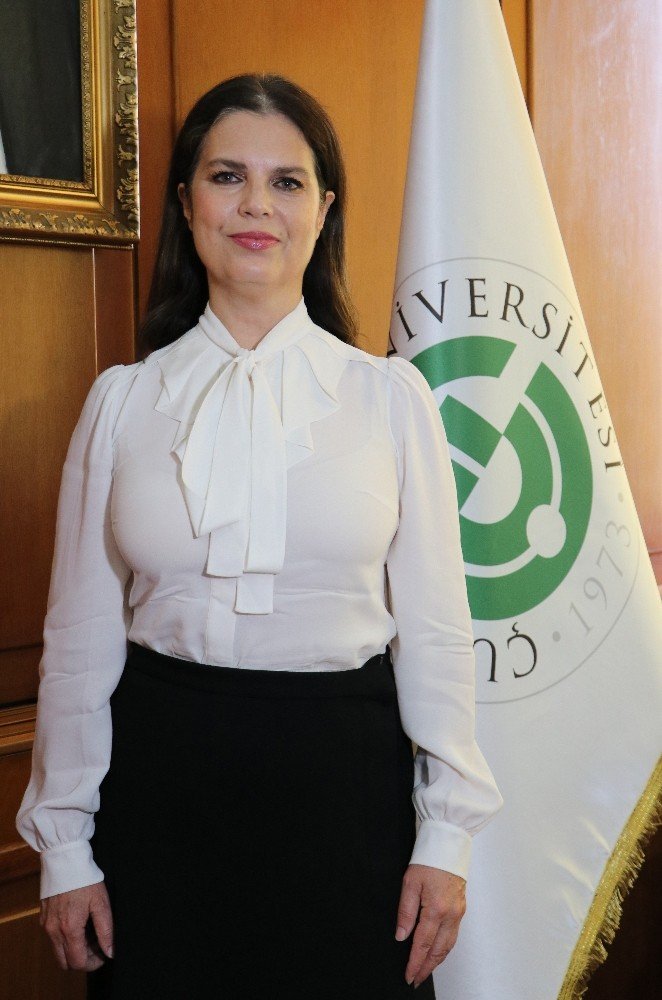 Mezunu olduğu üniversiteye rektör olarak atandı 