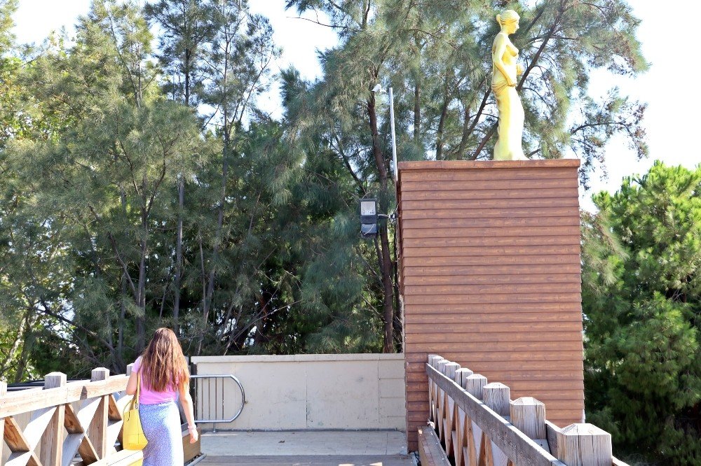 Altın Portakal Film Festivalin’in 57’nci yılına özel 57 Venüs heykeli