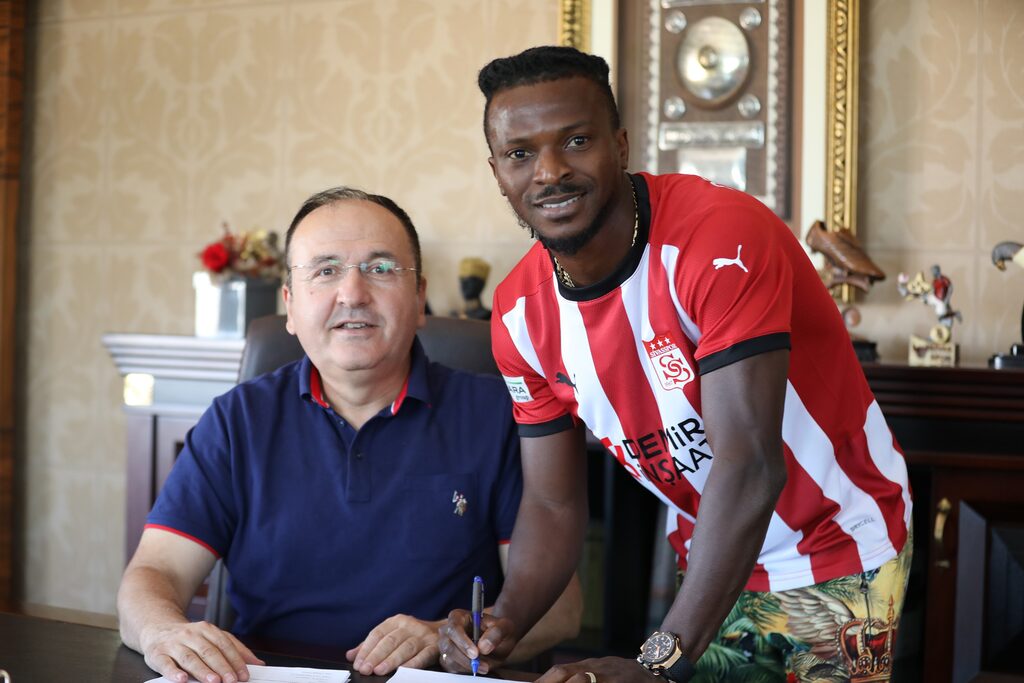 Sivasspor, Kayode'yi kadrosuna kattı!