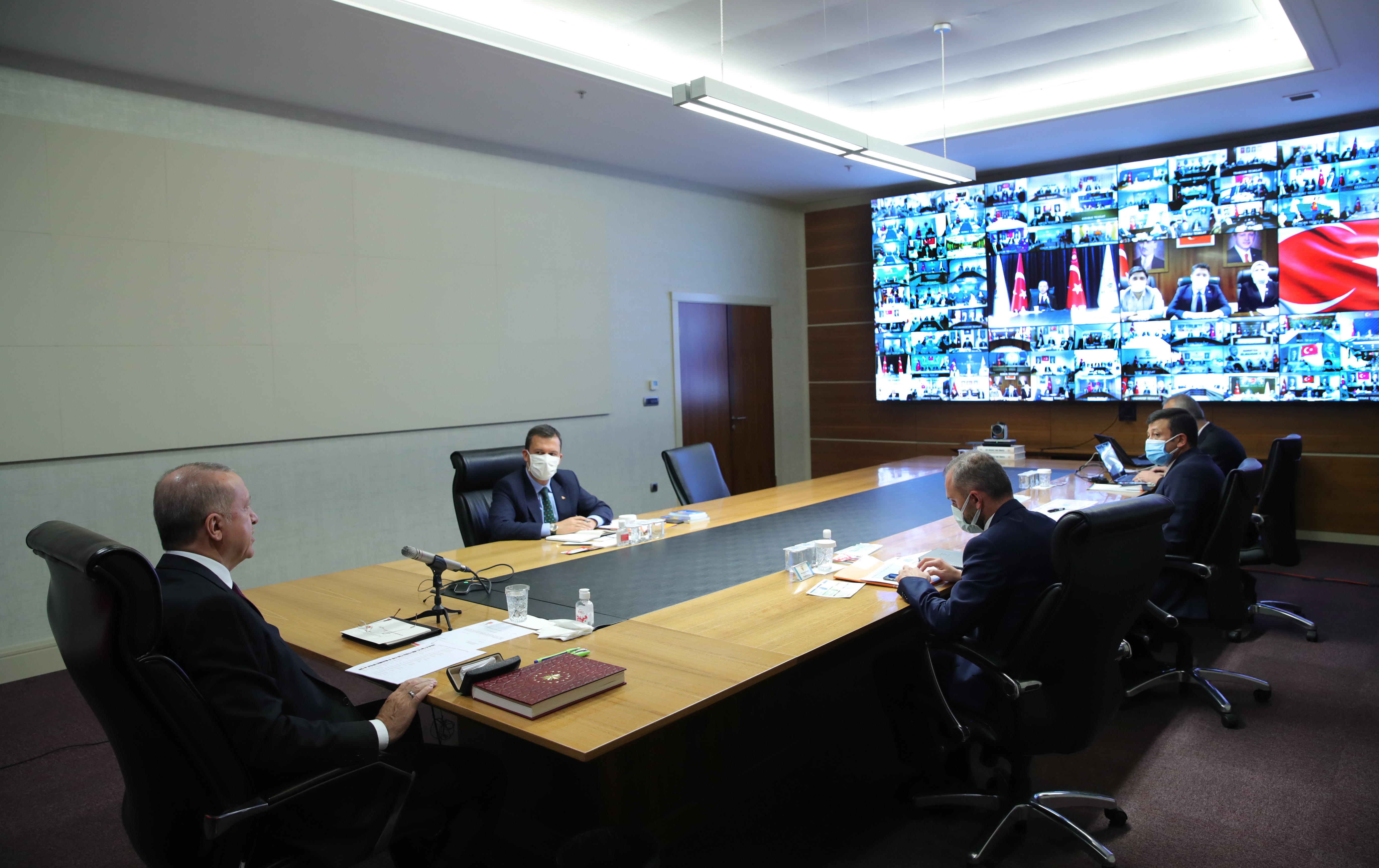 Erdoğan, AK Partinin Genişletilmiş İl Başkanları Toplantısında konuştu