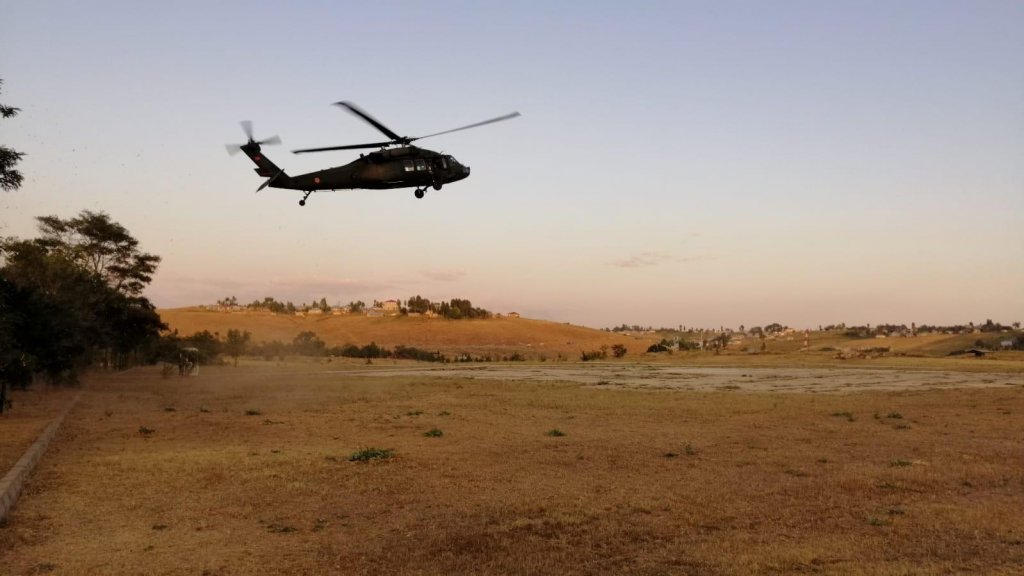 Van'da yeni doğan hasta bebek askeri helikopterle hastaneye götürüldü