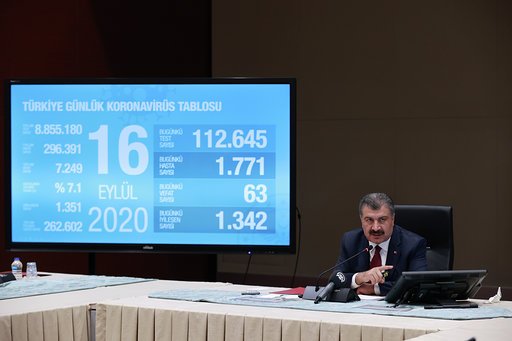 Fahrettin Koca: 'Sinovak Aşısının Türkiye'deki İlk Uygulamasına Başlandı'