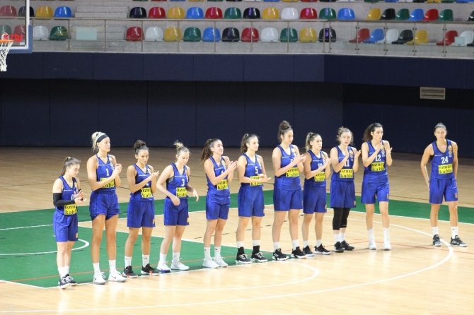 Fenerbahçe Üçüncü çeyrekte maçı kopardı