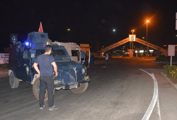 Fünye ile patlatıldı: "Bomba paniğine sebep olan valizden erkek kıyafetleri çıktı"