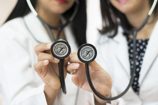 Öksürüğe ne iyi gelir? Öksürüğü ne geçirir? Nasıl geçer?