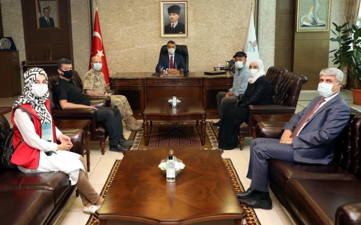 Şehit Jandarma Uzman Çavuş Tekin'in ailesine Devlet Övünç Madalyası ile Beratı verildi