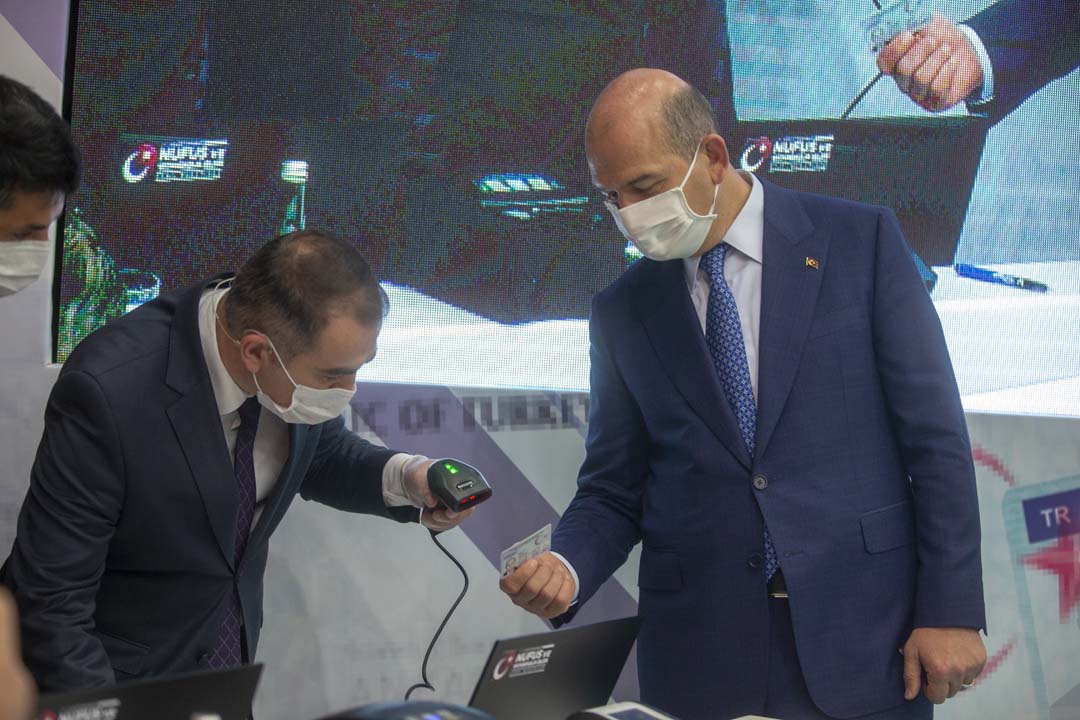 Bakan Soylu duyurdu: Ehliyetler, 21 Eylül'den itibaren kimliklere yüklenecek