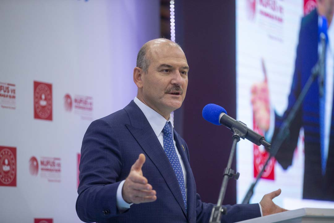 Bakan Soylu duyurdu: Ehliyetler, 21 Eylül'den itibaren kimliklere yüklenecek