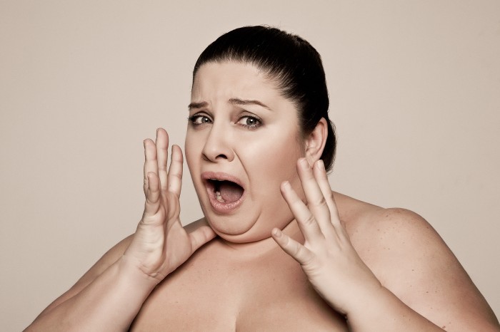 Aslı Omağ'ın boğulma sahnesini gerçek sanan turist kurtarmak istedi!