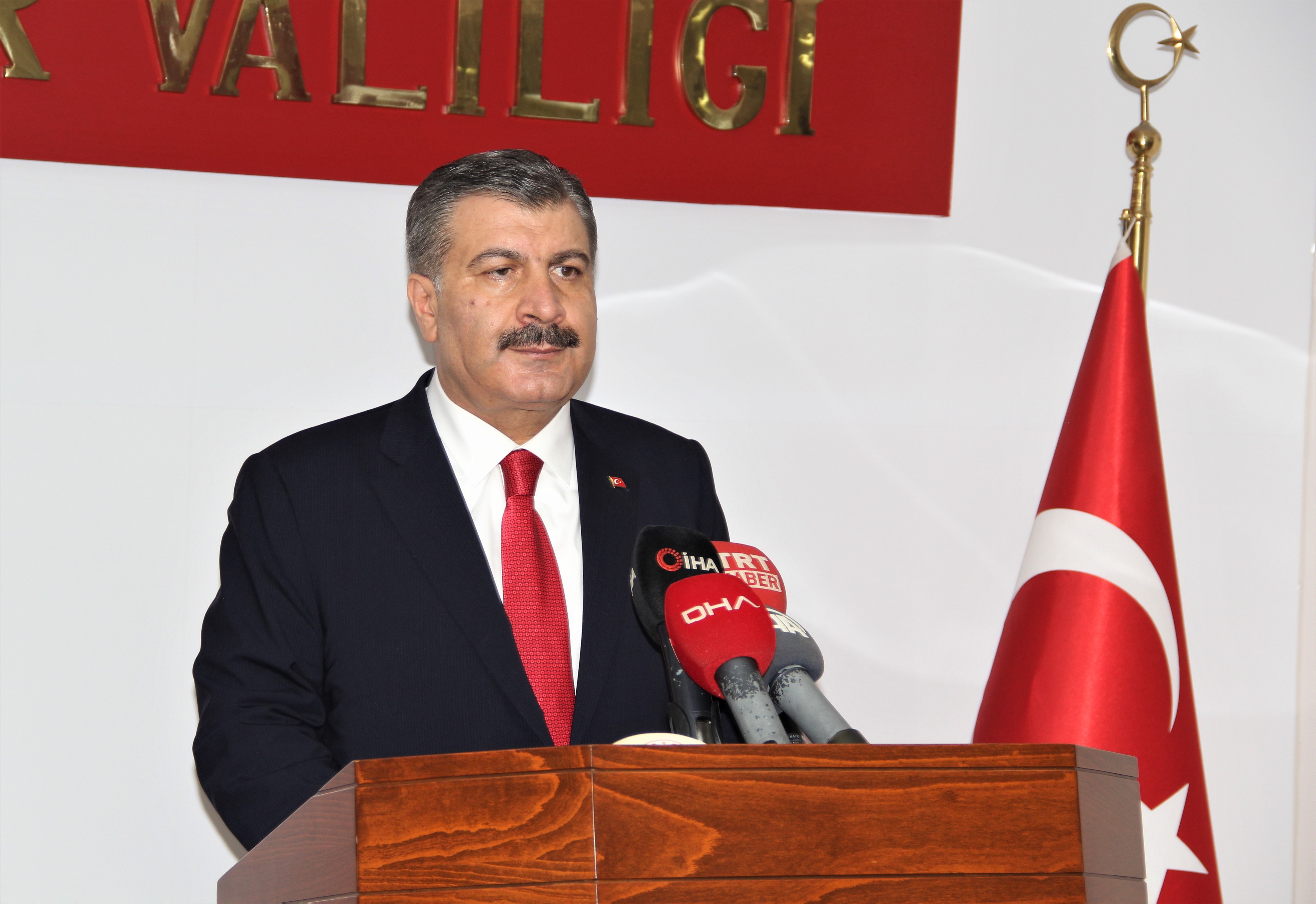 Bakan Koca: Koronavirüs salgınında tekrar bir şiddetlenme yaşıyoruz